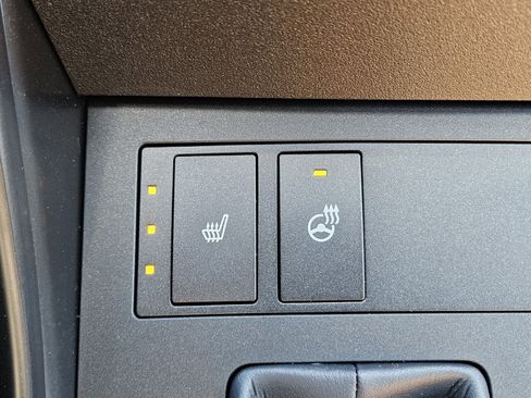 Certified 2025 Lexus IS 350 F Sport image 18