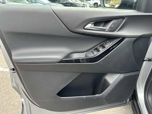 New 2026 Chevrolet Equinox LT w/ Safety and Technology Package FWD image 8