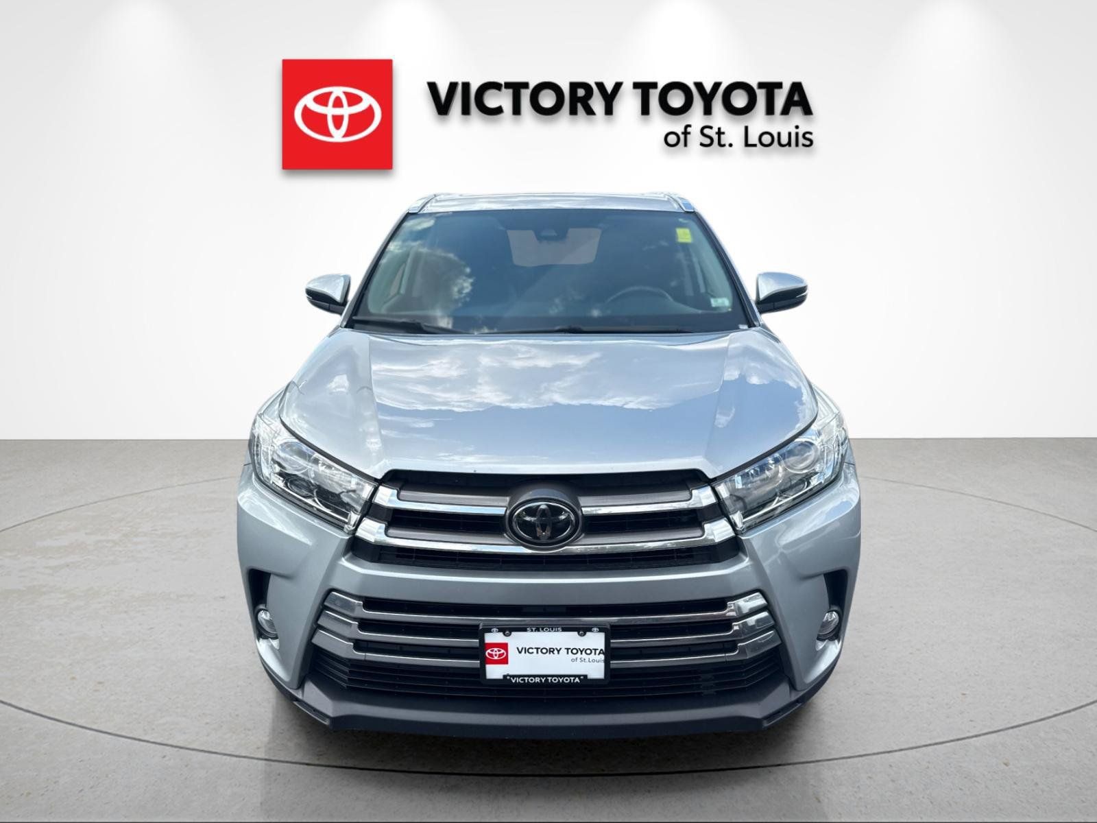 Used 2018 Toyota Highlander Limited AWD/4WD image 8