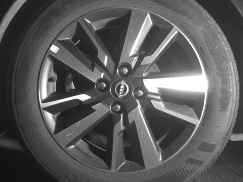 Used 2025 Nissan Versa SV FWD image 12