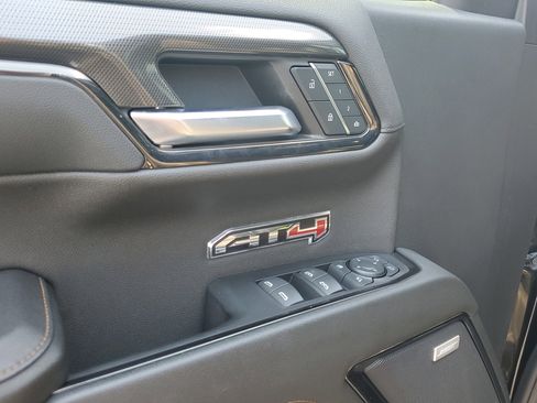 Used 2024 GMC Sierra 1500 AT4 w/ Technology Package image 20