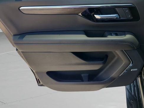 New 2026 Chevrolet Suburban LT w/ Comfort Package RWD image 18