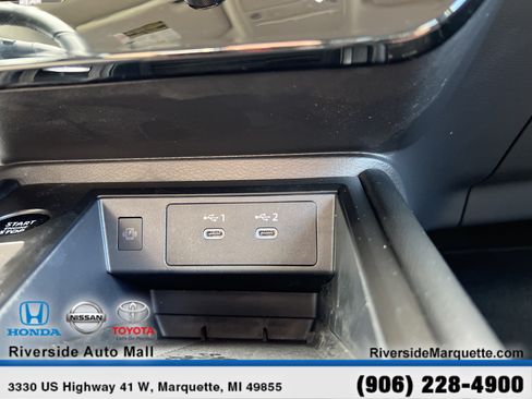 Used 2025 Nissan Kicks SR AWD/4WD image 18
