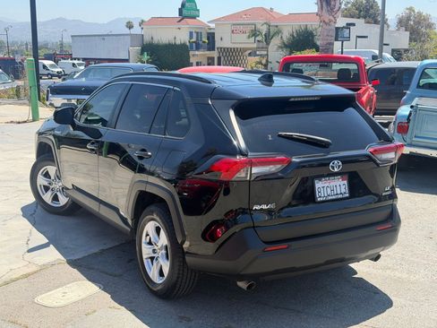Used 2020 Toyota RAV4 LE AWD/4WD image 7