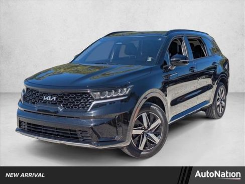 Used 2022 Kia Sorento S w/ Panoramic Sunroof Package image 1