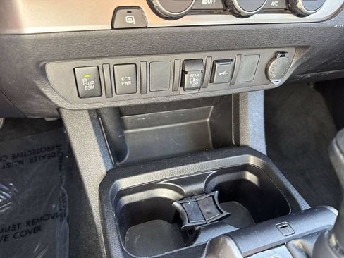 Used 2022 Toyota Tacoma SR5 w/ Technology Package RWD image 52
