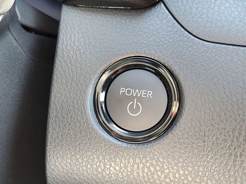 Used 2026 Toyota Camry LE image 8