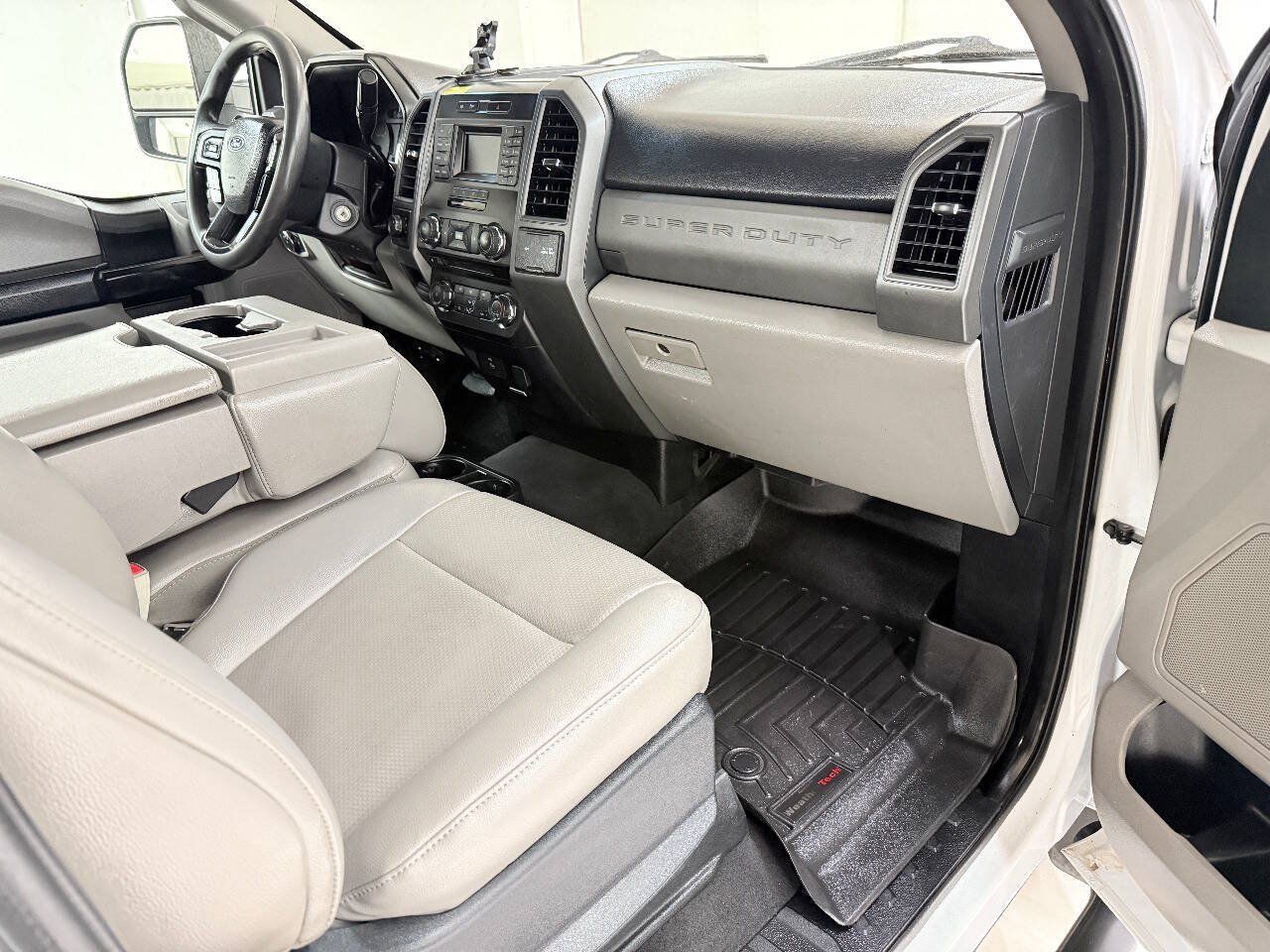 Used 2018 Ford F550 4x4 Regular Cab Super Duty image 36