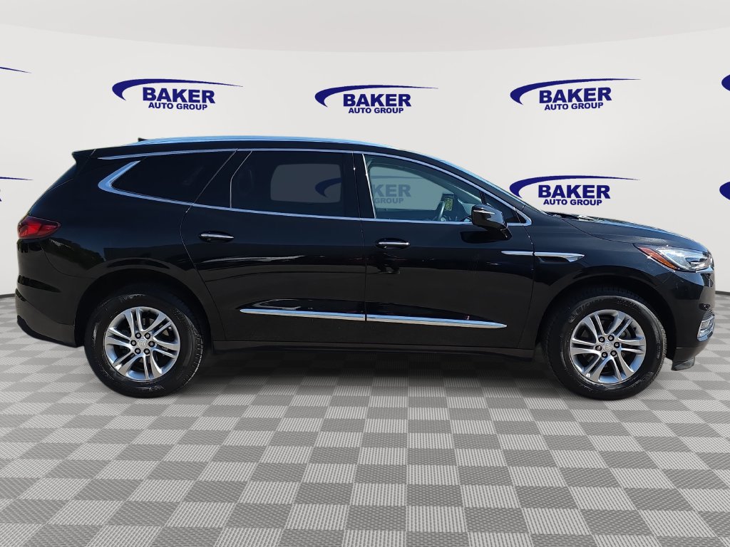 Used 2018 Buick Enclave Essence w/ Trailering Package FWD image 4