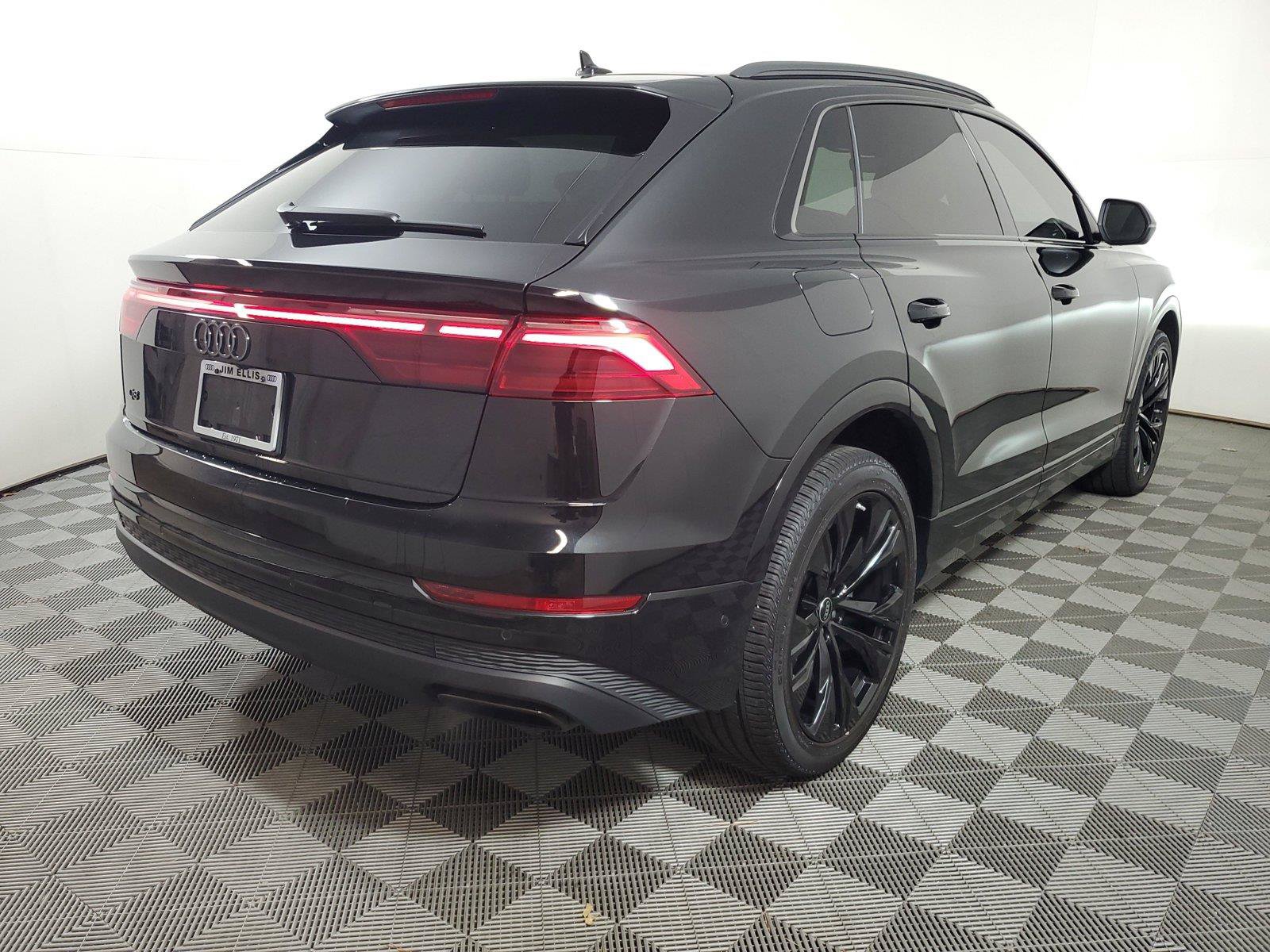 Used 2024 Audi Q8 Premium w/ Black Optic Package AWD/4WD image 6