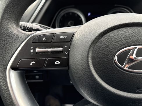 Used 2023 Hyundai Sonata SE FWD image 18