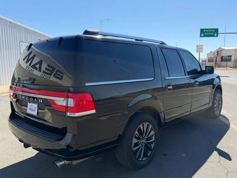 Used 2017 Lincoln Navigator L Select image 3