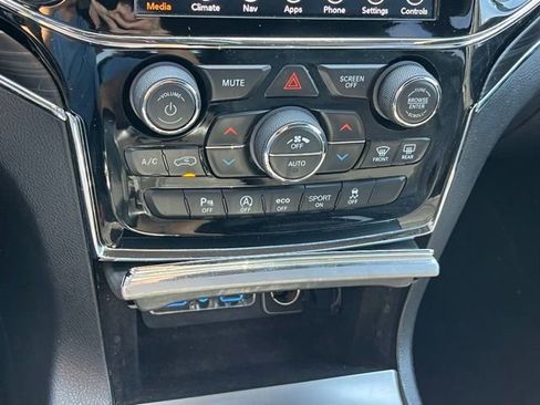 Used 2019 Jeep Grand Cherokee Limited RWD image 23