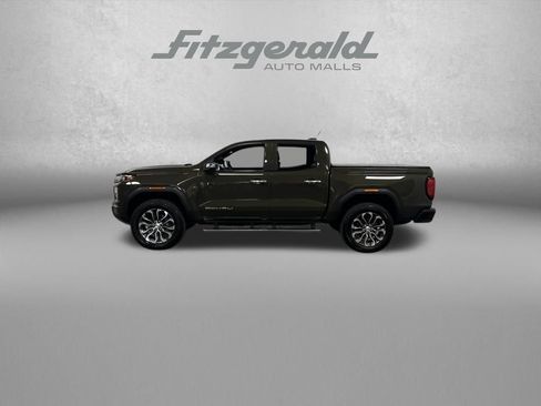 Used 2025 GMC Canyon Denali AWD/4WD image 2