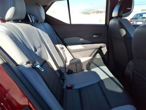 Certified 2023 Nissan Kicks SR w/ SR Premium Package image 6