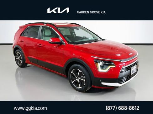 Certified 2023 Kia Niro EX image 1