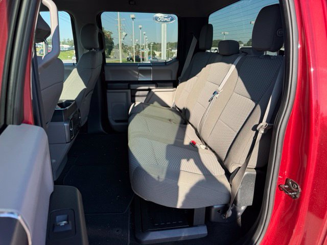 Used 2017 Ford F250 XLT w/ XLT Premium Package AWD/4WD image 11