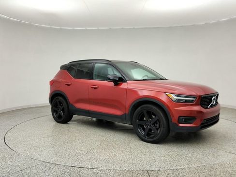 Used 2019 Volvo XC40 T5 R-Design AWD/4WD image 3