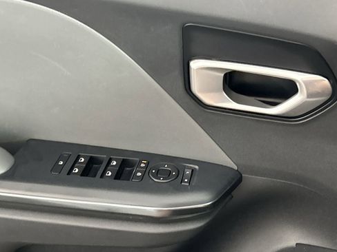 Used 2025 Kia K4 FWD image 18