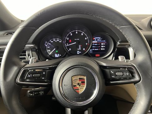 Certified 2025 Porsche Macan image 31