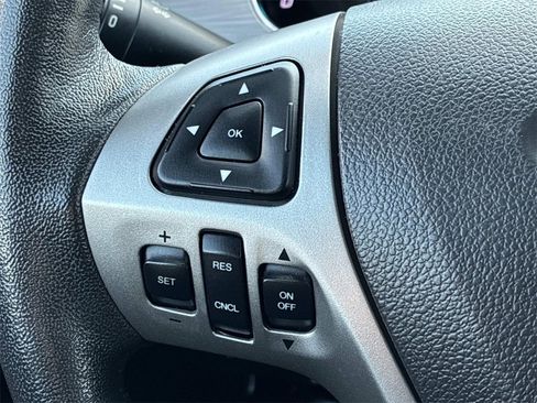 Used 2018 Ford Taurus SEL image 24