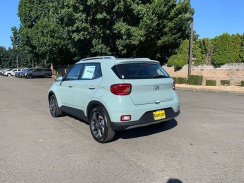 New 2025 Hyundai Venue Limited image 3