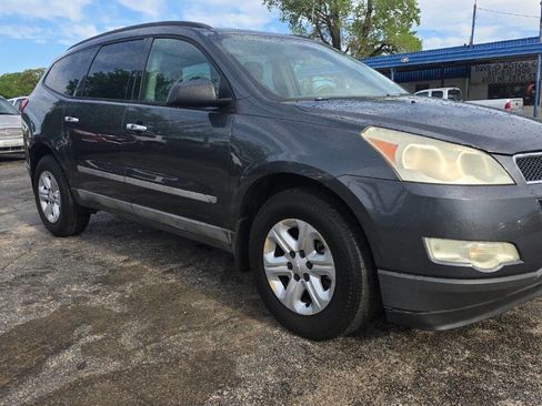 Used 2009 Chevrolet Traverse LS image 5