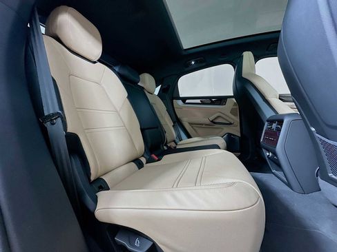 New 2026 Porsche Cayenne S image 28
