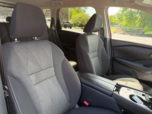 Certified 2025 Nissan Rogue SV FWD image 13