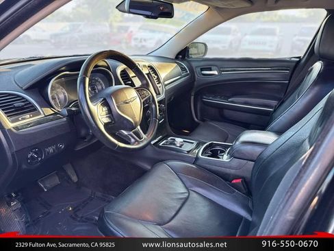 Used 2016 Chrysler 300 C RWD image 14