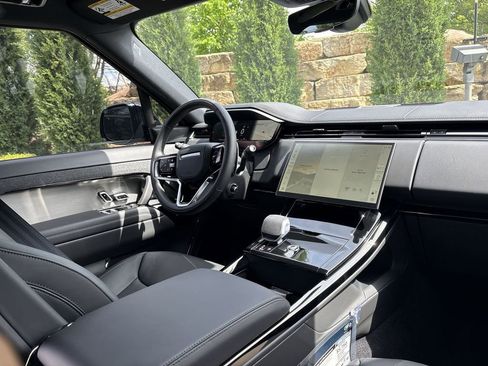 New 2026 Land Rover Range Rover Sport SE AWD/4WD image 14