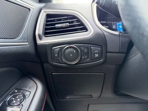 Used 2021 Ford Edge ST-Line w/ Cold Weather Package AWD/4WD image 14