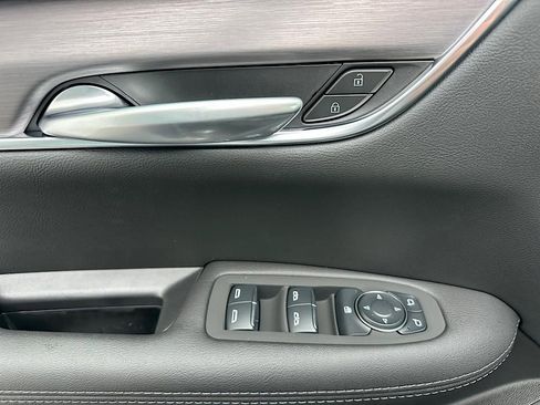 New 2025 Cadillac XT5 Luxury w/ LPO, Floor Liner Package image 9