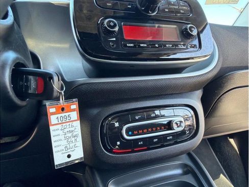Used 2016 smart fortwo Prime image 8