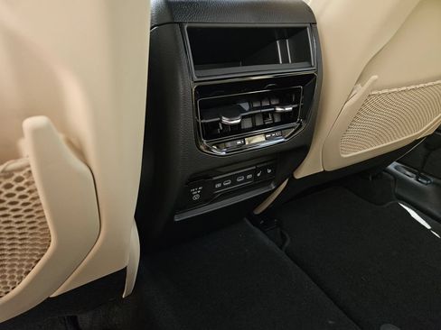 New 2026 Jeep Grand Cherokee Limited AWD/4WD image 11
