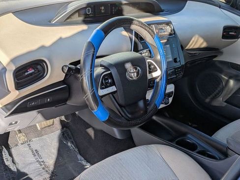 Used 2016 Toyota Prius Two image 16