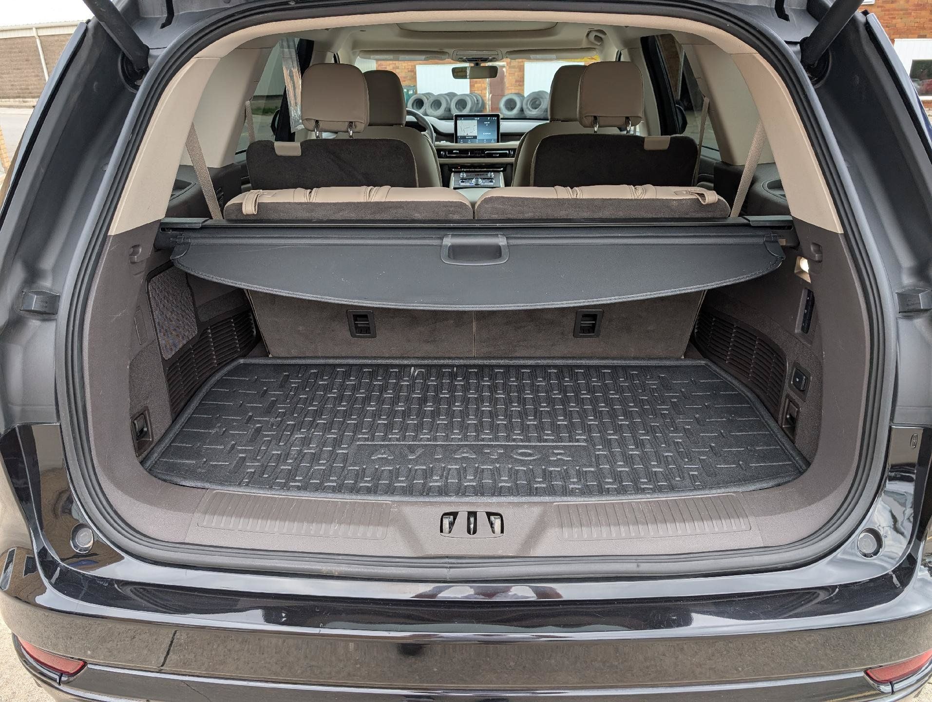 Used 2022 Lincoln Aviator Reserve w/ Equipment Group 201A AWD/4WD image 13