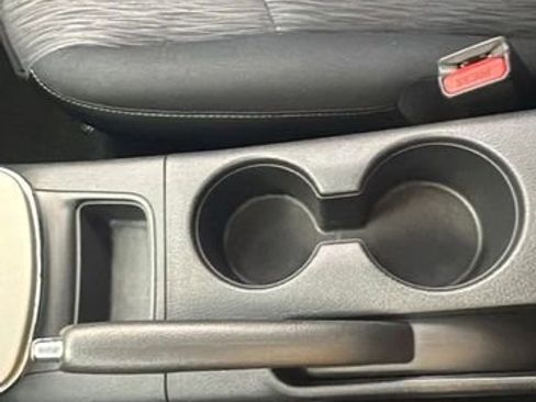 Used 2014 Nissan Sentra SV image 16