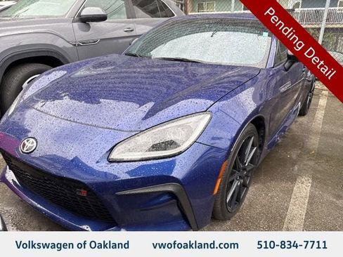 Used 2022 Toyota GR86 Premium w/ ALL Weather Mat Package (TMS) image 1