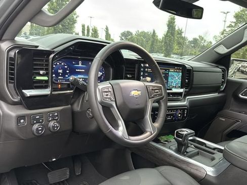 Used 2025 Chevrolet Silverado 1500 LTZ w/ LTZ Convenience Package II AWD/4WD image 10