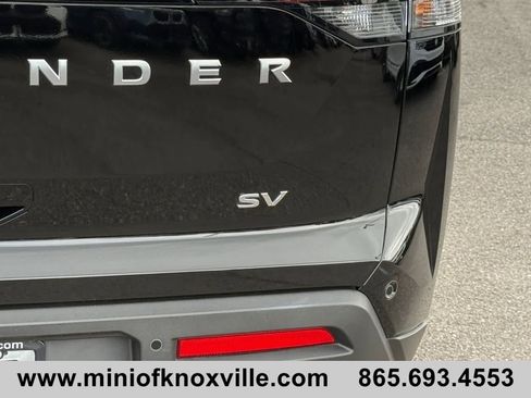 Used 2024 Nissan Pathfinder SV FWD image 10