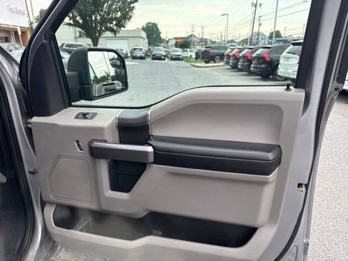 Used 2020 Ford F150 XLT w/ Equipment Group 302A Luxury AWD/4WD image 4