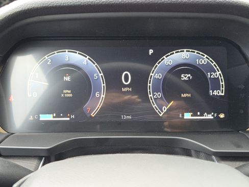 New 2025 Jeep Grand Cherokee Limited w/ Luxury Tech Group II image 13