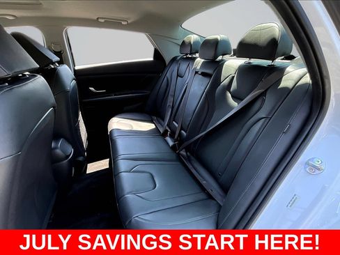 Used 2025 Hyundai Elantra Limited FWD image 25