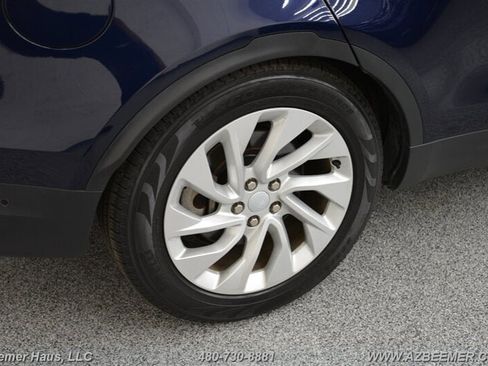 Used 2022 Land Rover Discovery S image 49