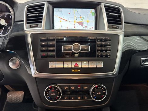 Used 2016 Mercedes-Benz GL 450 4MATIC image 44