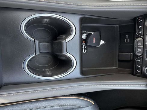 Used 2024 GMC Yukon AT4 w/ AT4 Premium Package image 29