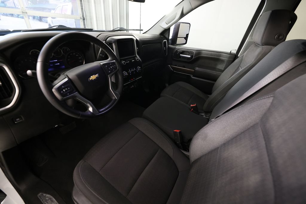 Used 2023 Chevrolet Silverado 2500 LT AWD/4WD image 16