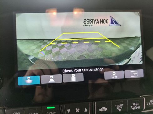 Used 2024 Honda Odyssey Elite image 19