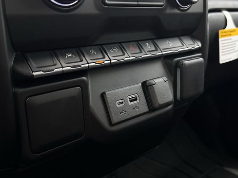New 2026 Chevrolet Silverado 1500 Custom Trail Boss AWD/4WD image 17